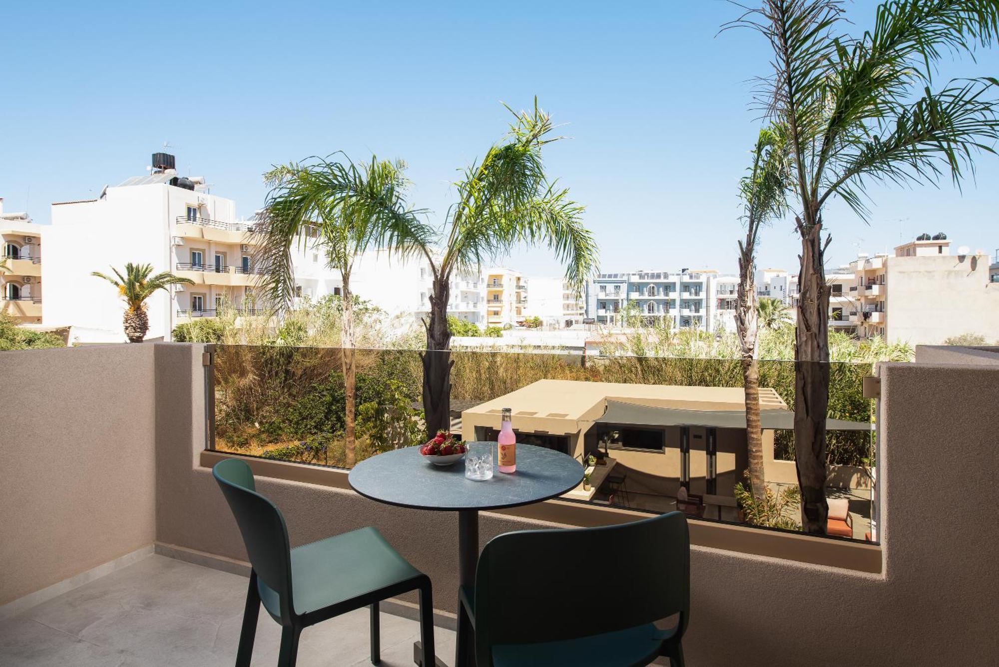 Cosmeen Lifestyle Boutique Apartahotel Hersonissos (Crete)